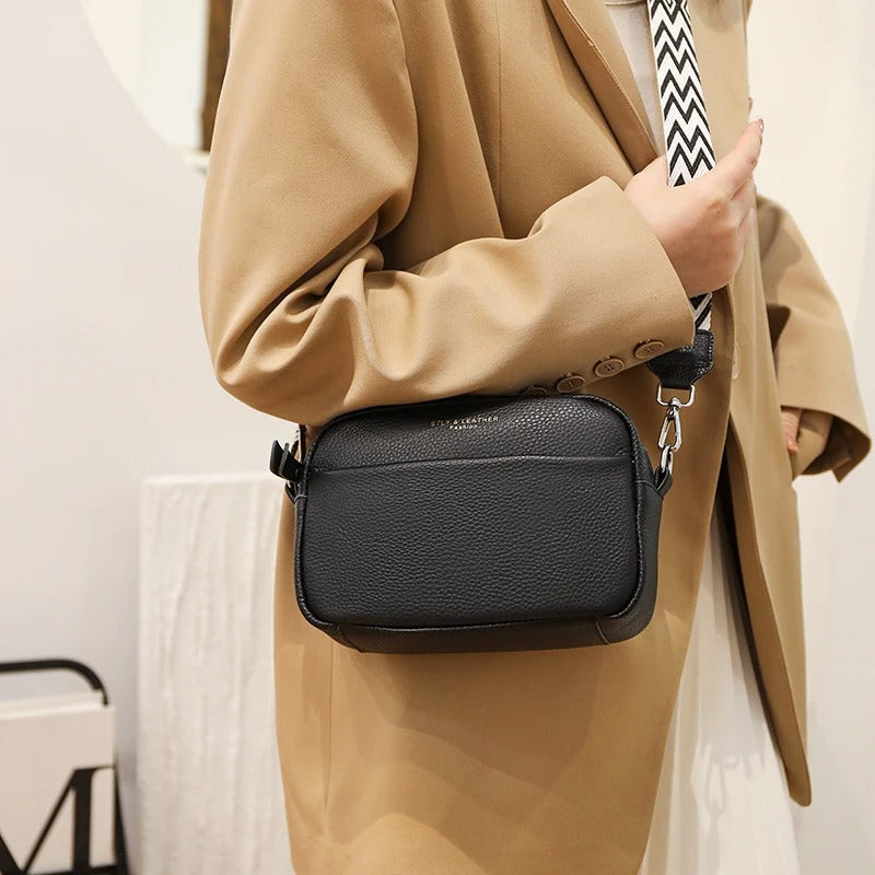 Sac Maë  – Cuir de vache grainé & Sangle géométrique